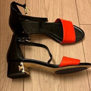 Elegant Terry Burch Black and Red Women's leather Sandals Sz 6.5 Mint C